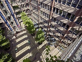 Side view into the atrium of the ZÜBLIN building in Stuttgart