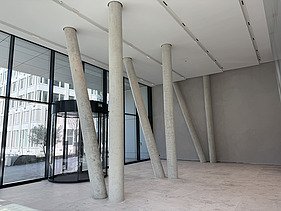 Foyer view of the One Plaza Düsseldorf
