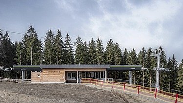 Picture of the cable car station at the Ochsenkopf 