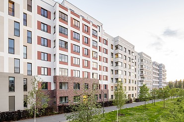 Außenansicht des Stadtquartiers Südkreuz in Berlin-Schöneberg mit unterschiedlichen Fassaden