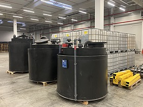 Extinguishing agent tanks.