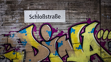 Photo of the Schloßstraße stop sign