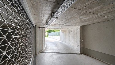 Photo garage entrance residential complex Odelzhausen