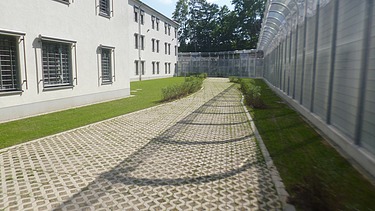 Driveway to the psychiatric ward