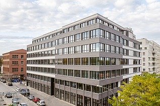 View of a corner building of the exterior view of the Südkreuz district in Berlin-Schöneberg
