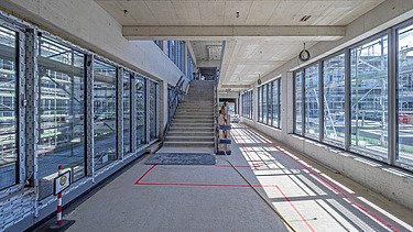 Innenausbau im Treppenhaus mit Markanter Treppe