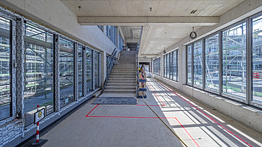 Interior fittings in the stairwell with striking staircase