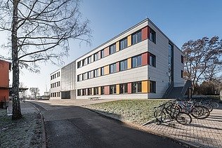 Exterior view of Community School 6 in Erfurt