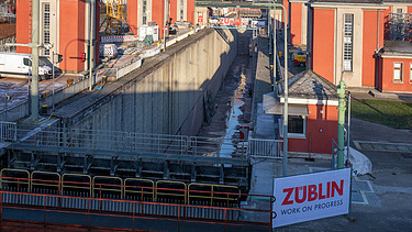 Photo of the lock canal from above