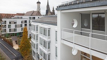 Foto Sanierter Bestandsbau des Seniorenheims Dreifaltigkeitshof in Ulm