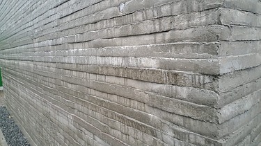 Foto fertige Betonwand mittels 3D-Betondruck in Weilimdorf bei Stuttgart