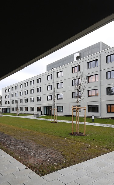 Photo Exterior view of accommodation and training rooms of the riot police in Königsbrunn