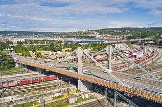 Photo of a bridge with traffic