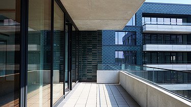 Langer Balkon bei INK Inspire Neukölln in Berlin