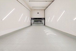Photo of an entrance ramp in the underground parking garage