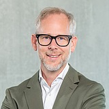 Portraitfoto der technischen Direktionsleitung der ZÜBLIN-Direktion Ulm