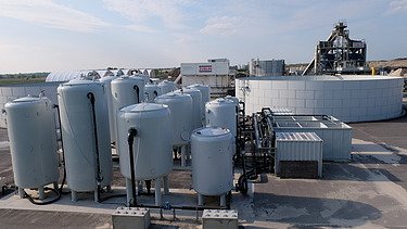 Wash water treatment system