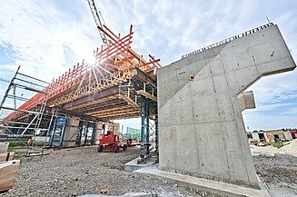 Foto Erneuerung der Autobahnbrücke A99 zwischen dem Autobahnkreuz München Nord und der Anschlussstelle Haar