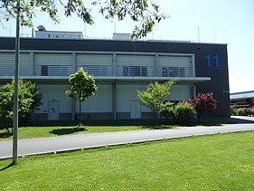 Ansicht der Orafol Halle 11 in Oranienburg mit Büros