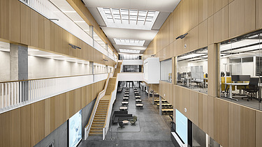 Foto eines großen Innenraumes mit vielen Holzoberflächen.