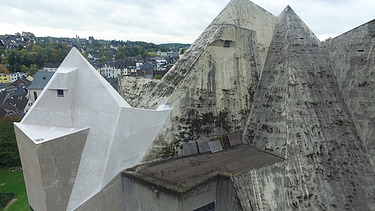 Photo Repair of the folding roof construction of the Mariendom Neviges