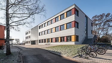Exterior view of Community School 6 in Erfurt