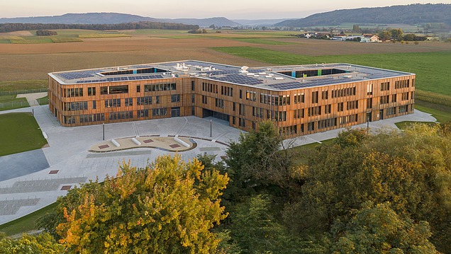 Foto 3-geschossigen Gebäude Eichendorff-Realschule in Gottmadingen