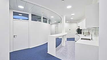Photo of the interior with corridor in the HVB Daycare Center in Munich