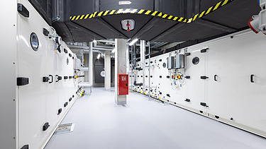 Photo of interiors of new patient and research building, University Hospital, Ulm 