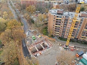 U5 Hamburg Los 2: Luftaufnahme des Baus mit Schacht