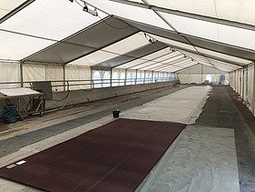 Foto von einem Zelt in der Innenansicht 