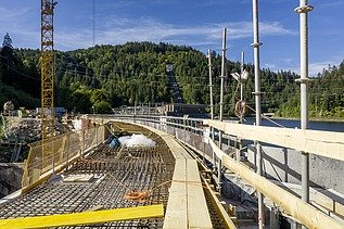 Photo of the repair work on the crown