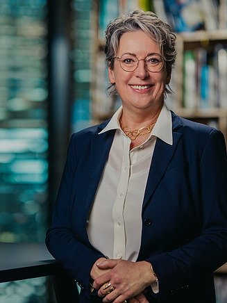 Foto von ZÜBLIN Unternehmensbereichsleiterin Sabine Hahn