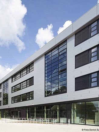 Image of an exterior view of a vocational school