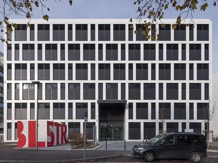 The Innovation Center in Stuttgart, front view