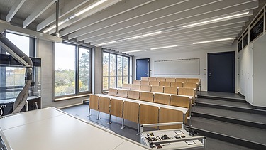 Interior view of the classroom with steps for the different rows of seats