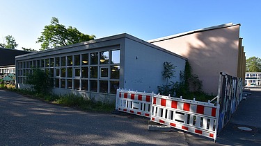 Picture shows a school building