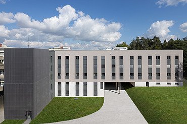 Photo of new patient and research building, University Hospital, Ulm 