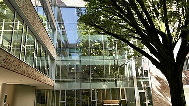 UKE Kinderklinik Innenhof