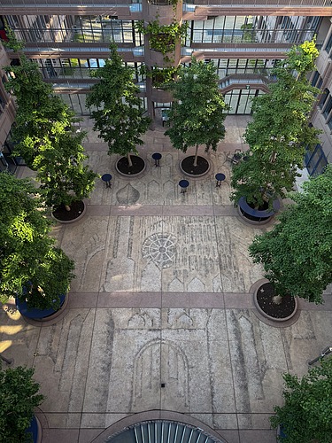 Photo of the mosaic in the atrium of the ZÜBLIN building in Stuttgart