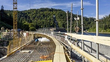 Foto der Instandsetzungsarbeiten auf der Krone