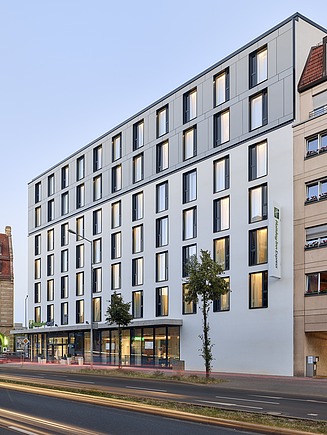 Außenansicht auf das Hotel am Hauptbahnhof in Leipzig