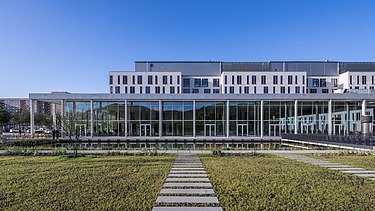Blick auf die Kantine des Universitätsklinikums in Jena