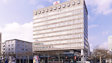 Foto Außenansicht des Bauen im Bestand-Projektes Bienenkorbhaus in Frankfurt