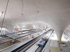 Bahnsteighalle des neuen Tiefbahnhofs S21