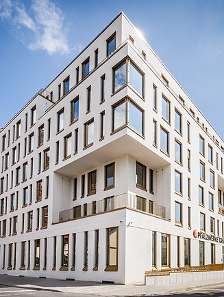 Außenansicht auf das Bürogebäude Pfalzwerke in Ludwigshafen