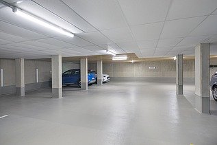 Photo underground parking garage residential complex Odelzhausen