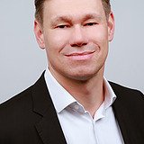 Portrait photo of the commercial management of the ZÜBLIN Subdivision Central