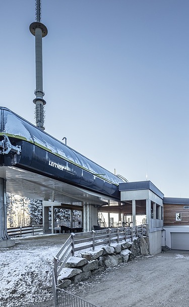 Picture of a cable car station on the Ochsenkopf in winter